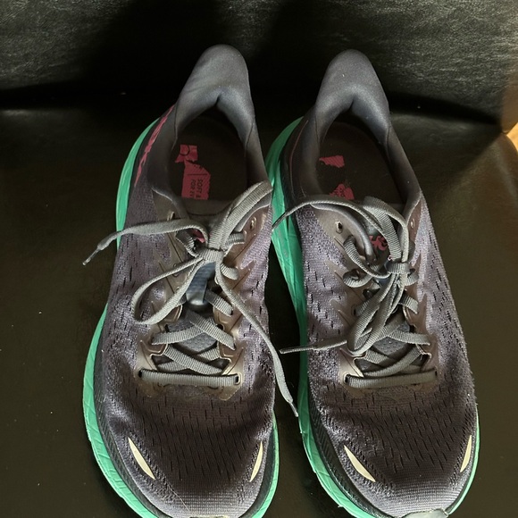 Hoka Clifton 8 size 8.5 - Picture 2 of 5